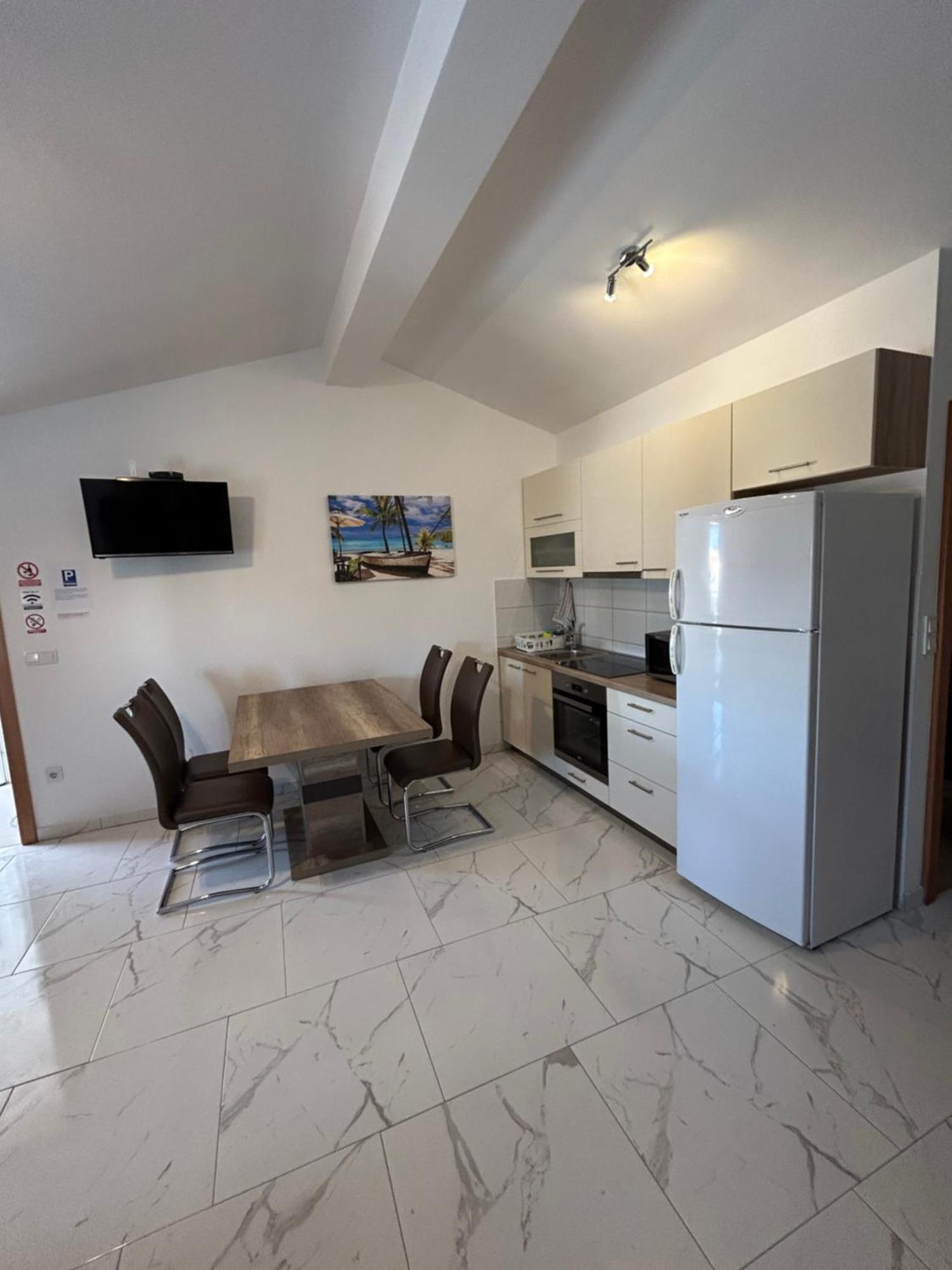 Apartmani Lovrencic Врси Экстерьер фото